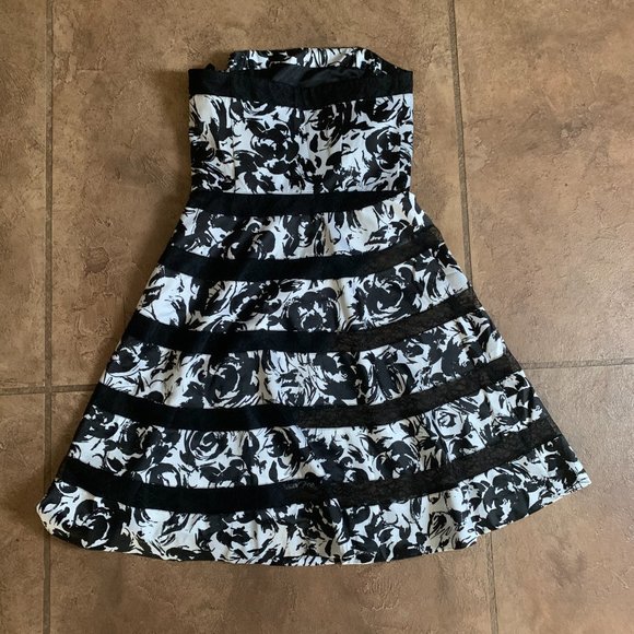 White House Black Market Strapless Dress‎ Floral Bl - Picture 3 of 7